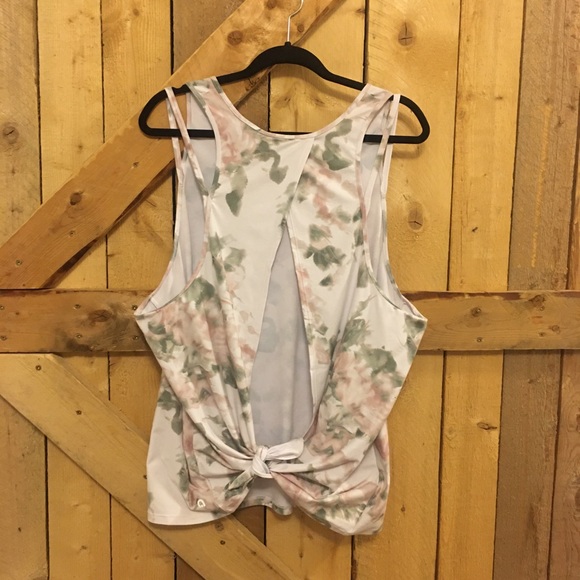 Hyba athletic wear shirt with a tie back - Picture 3 of 5